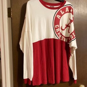 Alabama Crimson Tide womens lightweight sweatshirt !  Never worn.  Loose fit XL